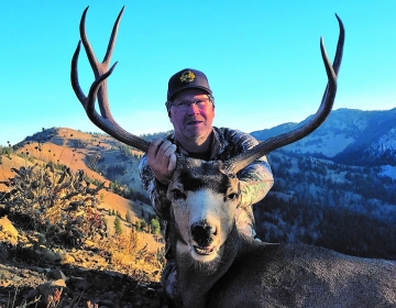 Hunt 8 Buck Deer Sns 2018 8